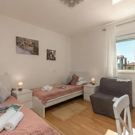 Vikendica Aurea With Private Pool - - Happy